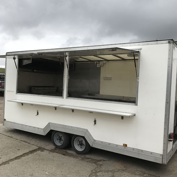 Catering-Trailer-Hire-16ft-trailer-image-4